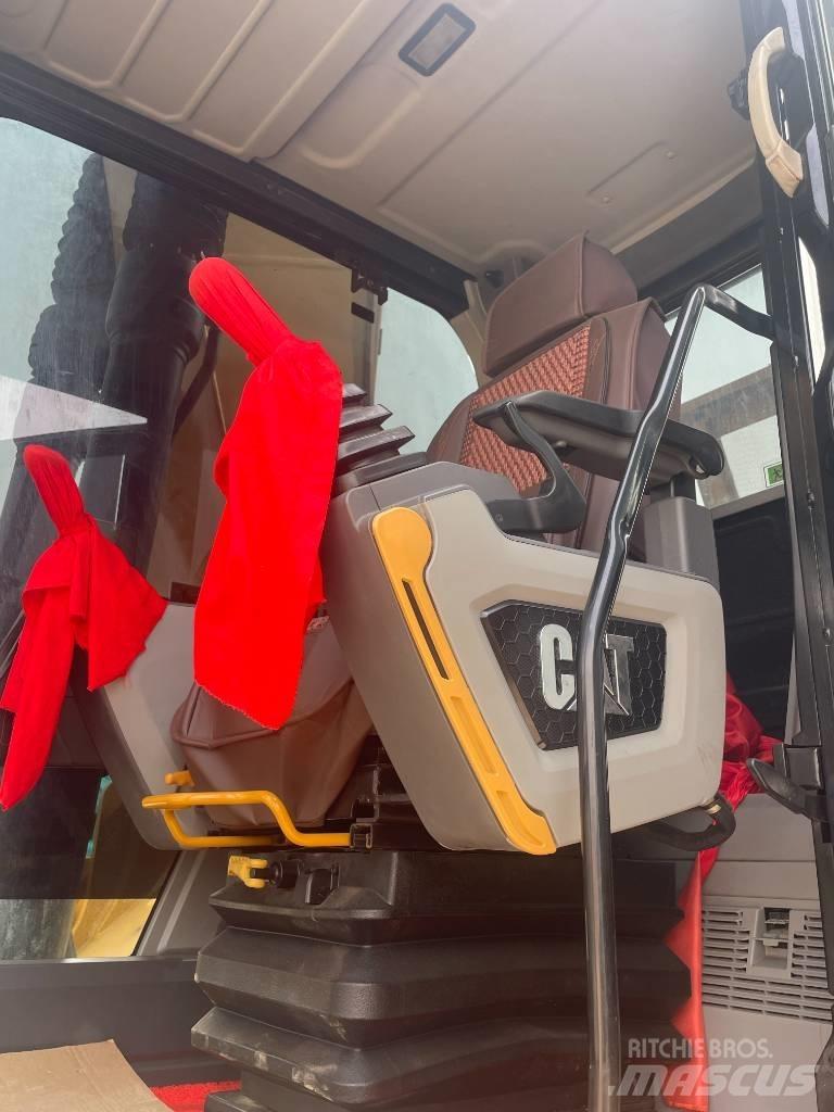 CAT CAT323GC Pásová rýpadla