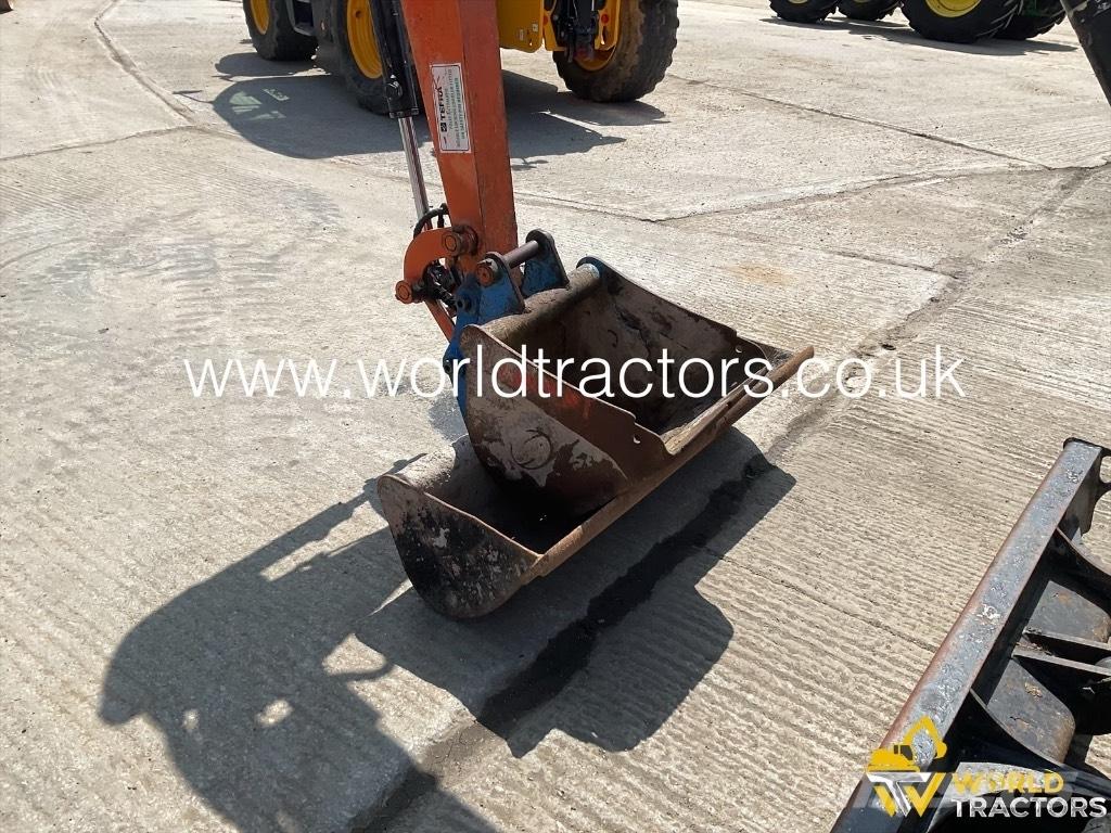 Hitachi ZX 26 U-5A Mini rýpadla < 7t