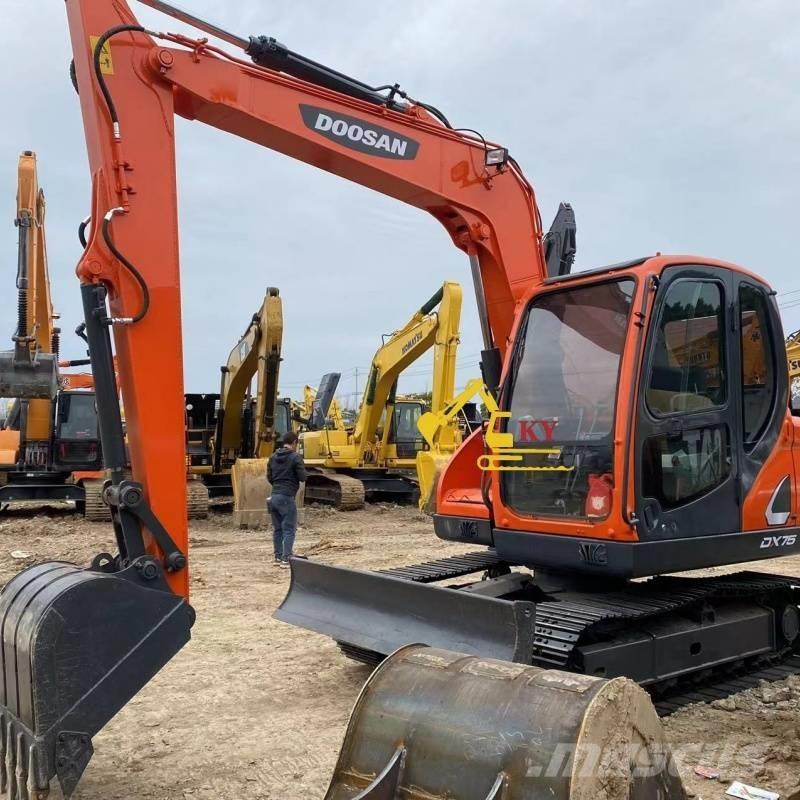 Doosan DX 75-9 Pásová rýpadla
