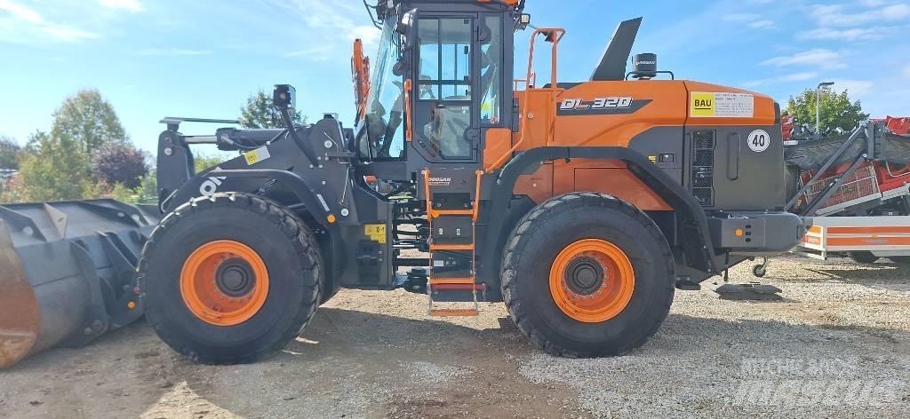 Doosan DL 320-7 Kolové nakladače