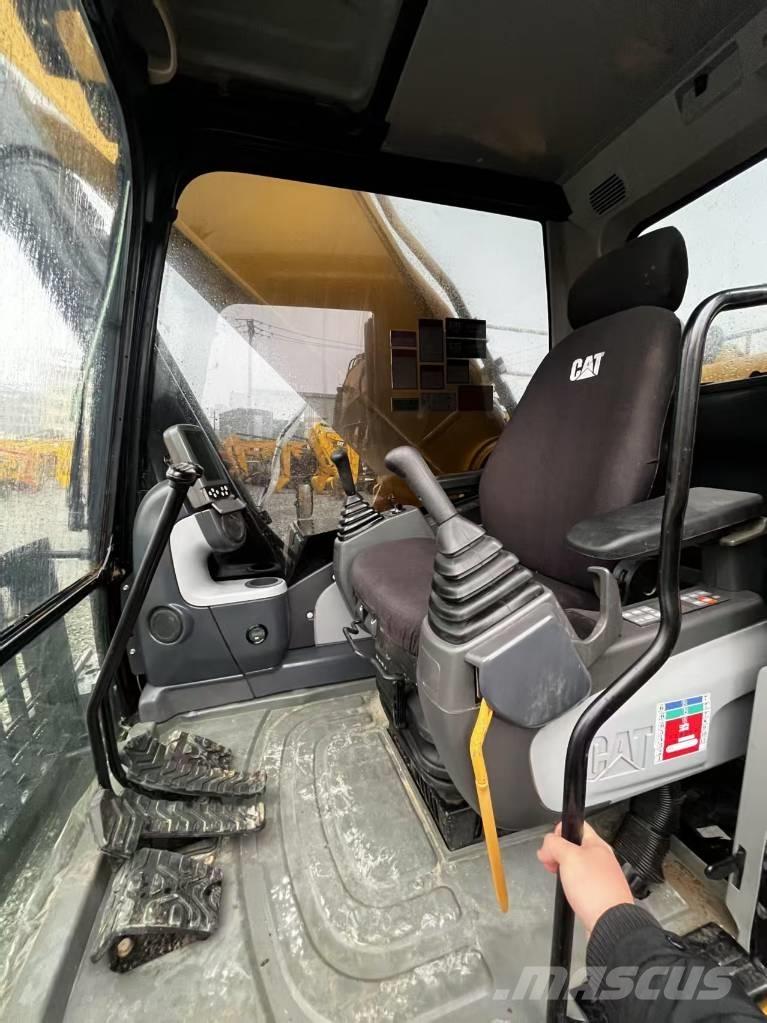 CAT 349 D2 Pásová rýpadla