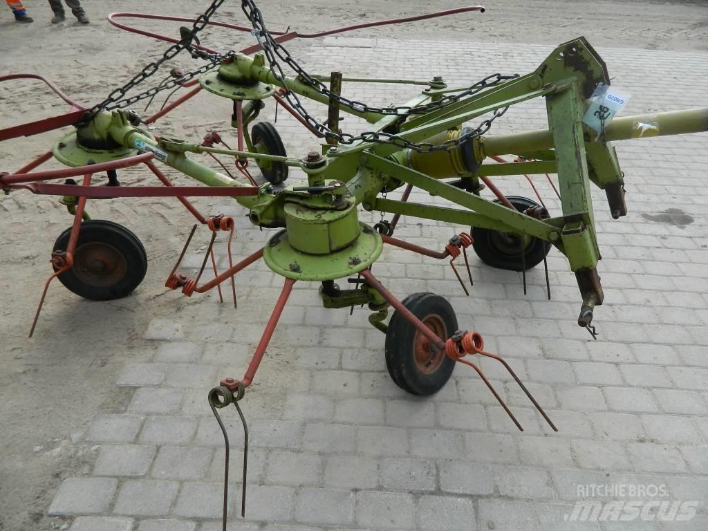 CLAAS 4 Obraceče a shrabovače sena