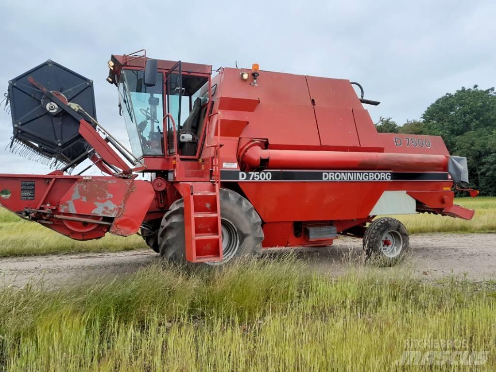 Dronningborg D7500 Sklízecí mlátičky