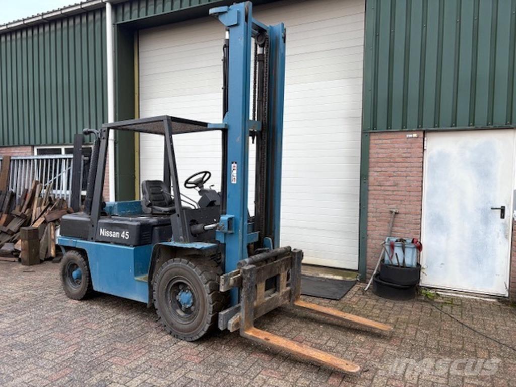 Nissan fd50 Dieselové vozíky