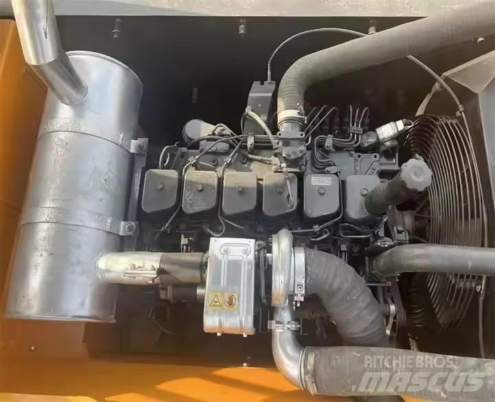 Hyundai R220-9S Pásová rýpadla