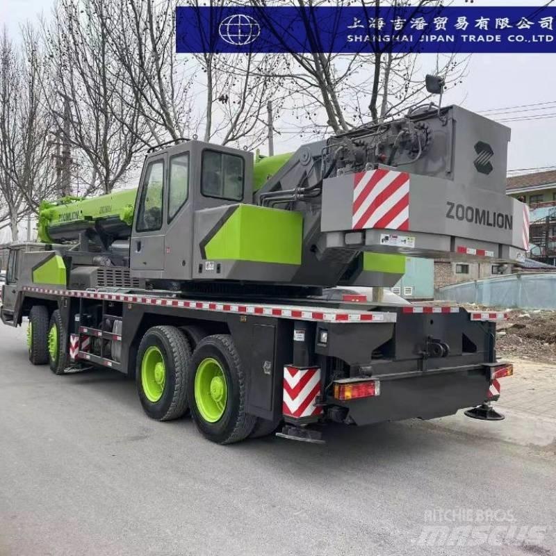 Zoomlion ZTC 700 V Univerzální terénní jeřáby