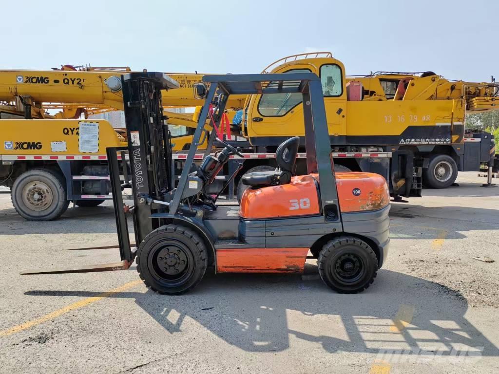 Toyota FD 30 Dieselové vozíky