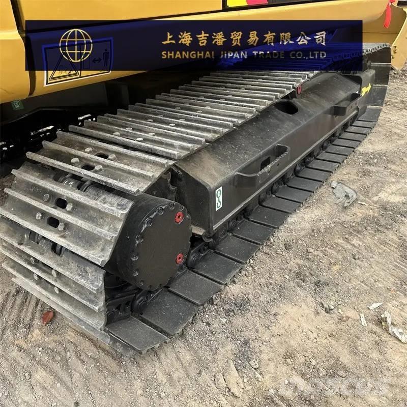 CAT 313 D Pásová rýpadla
