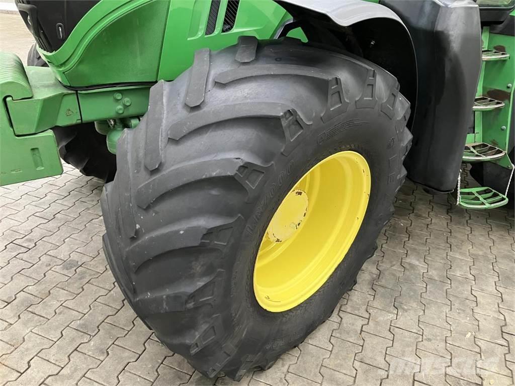 John Deere 6170R Traktory