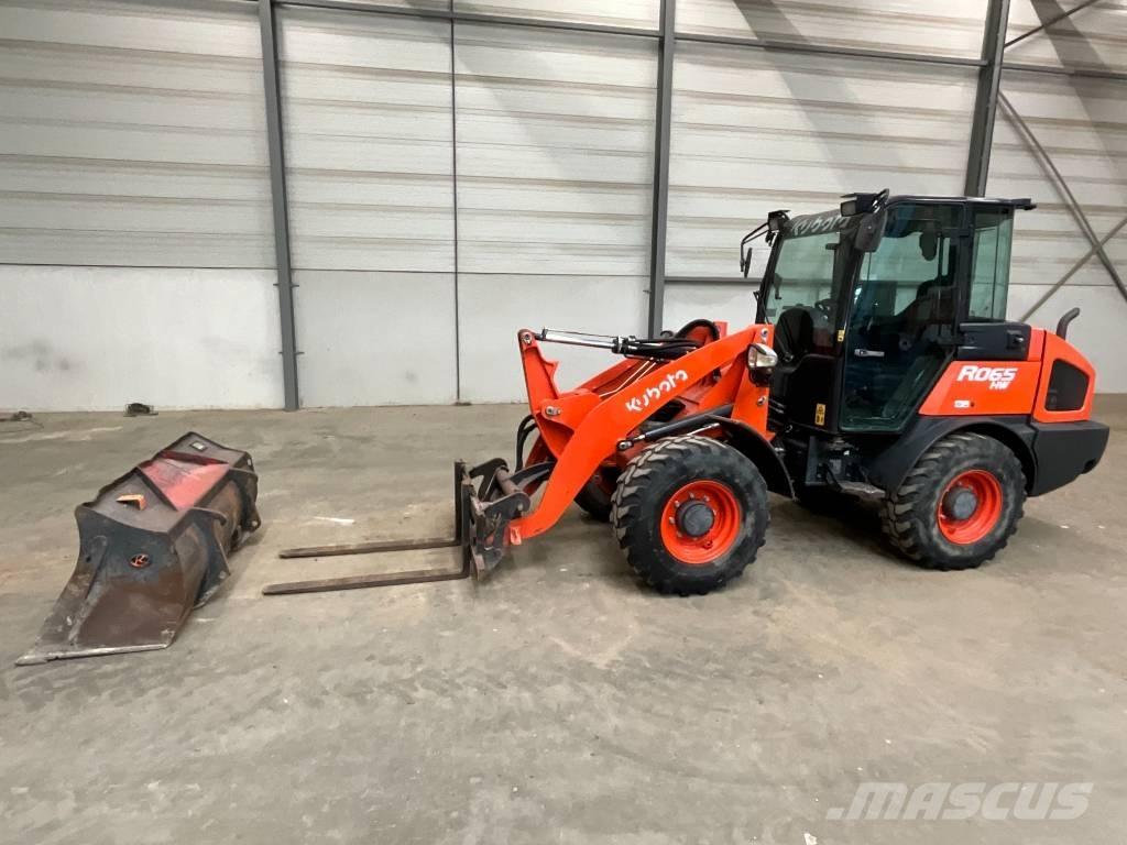 Kubota R 065 Kolové nakladače