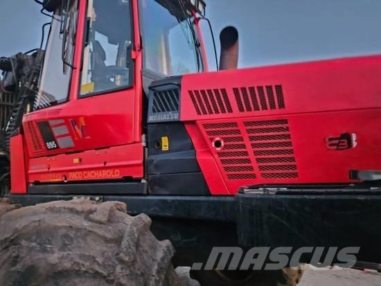 Komatsu 895 Vyvážecí traktory