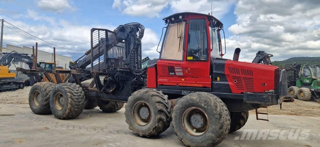 Komatsu 895 Vyvážecí traktory