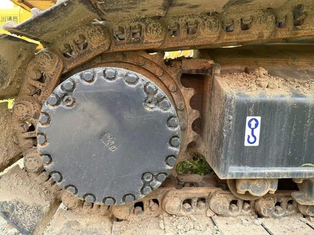Komatsu PC240-8 Pásová rýpadla