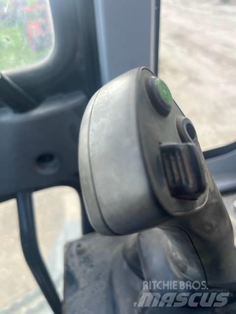 Wacker Neuson DW 60 Vyklápěcí dempry