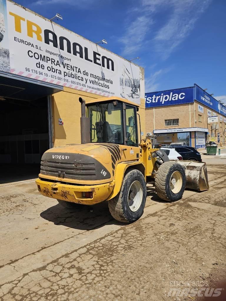Volvo L 40 Kolové nakladače
