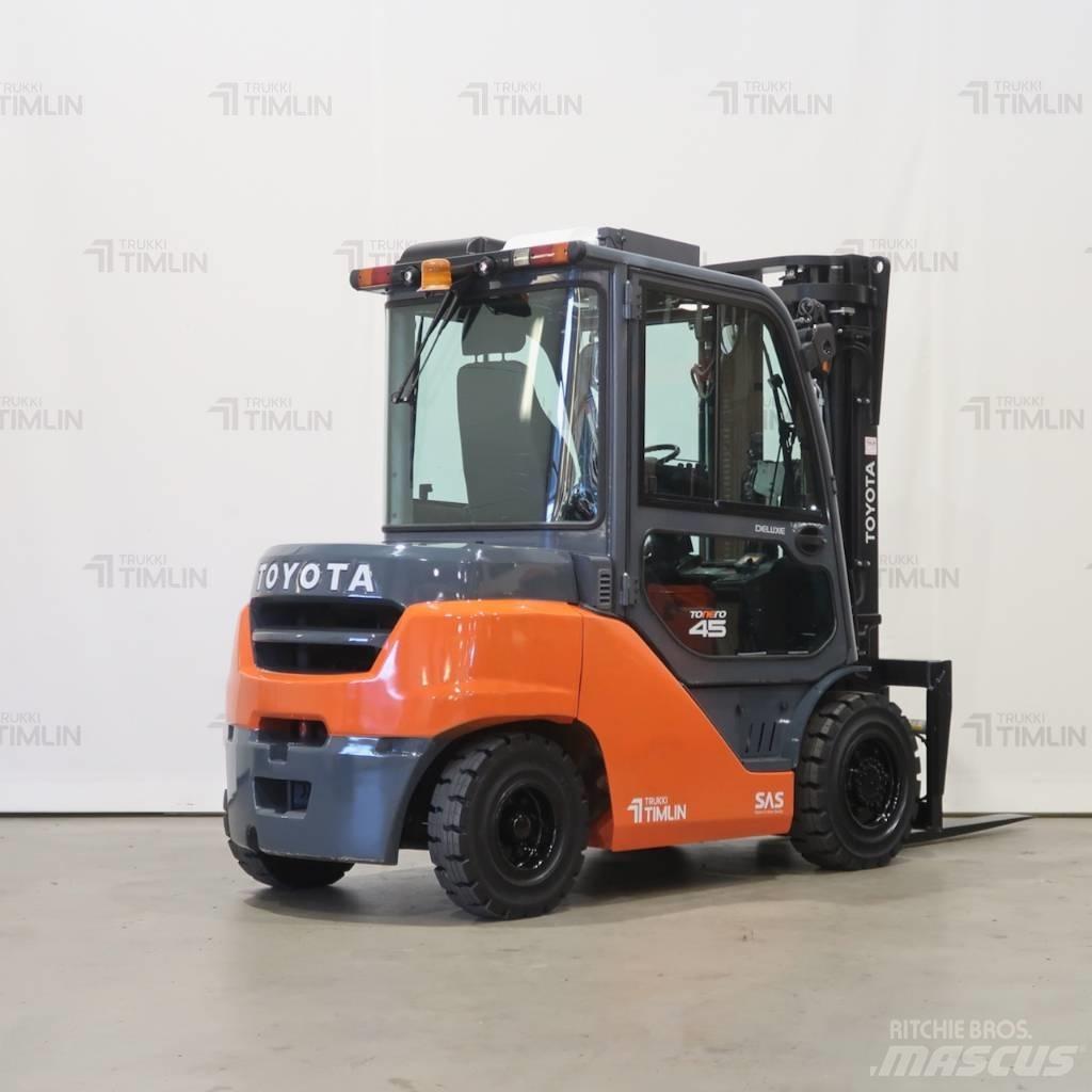 Toyota 40-8FD40N Dieselové vozíky