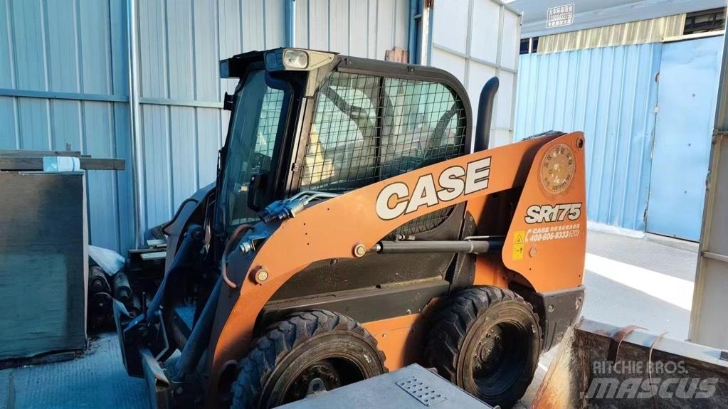 CASE SR 175 Smykem řízené nakladače