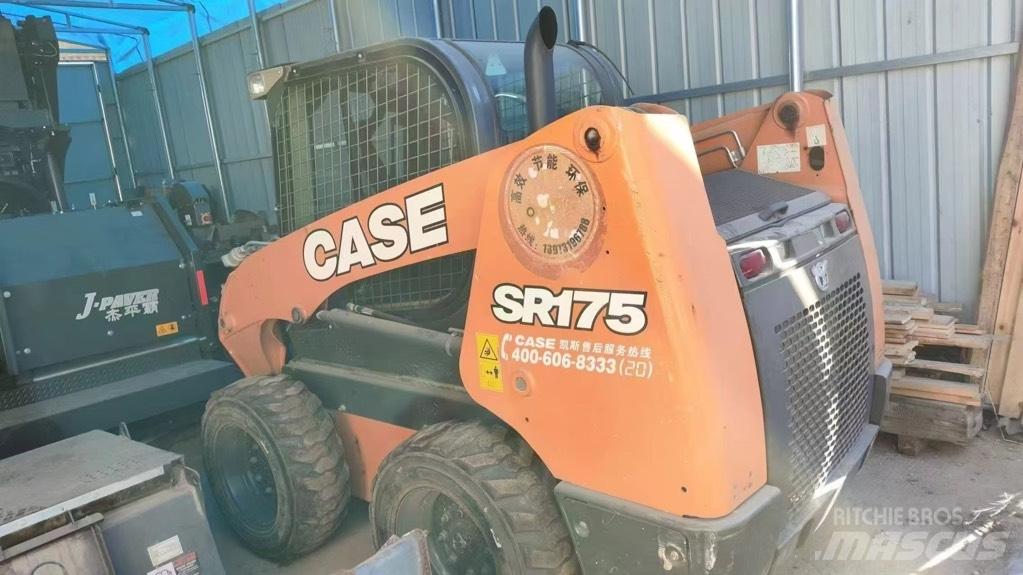 CASE SR 175 Smykem řízené nakladače