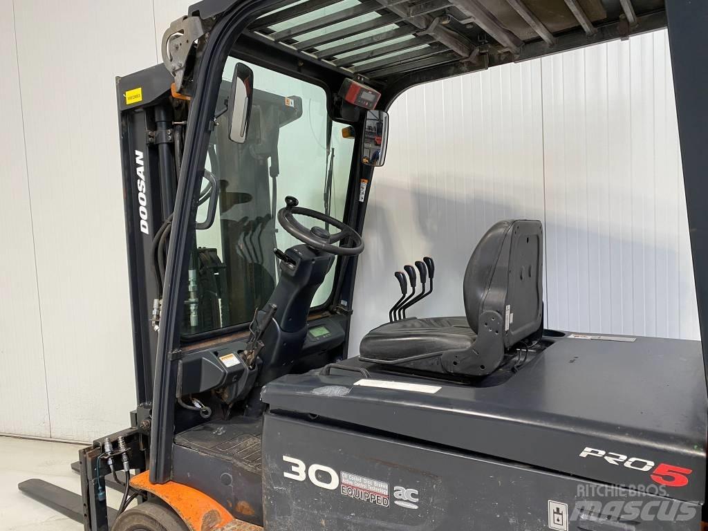 Doosan B30X-5 Akumulátorové vozíky