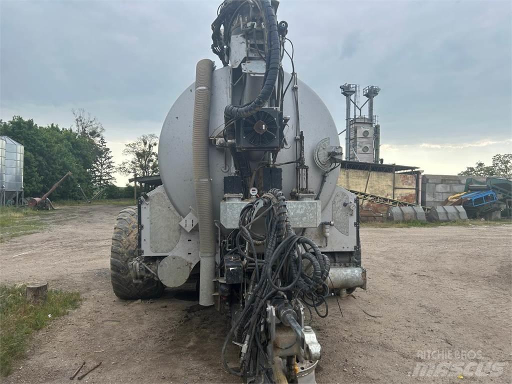 Kumm KTX 20,5 Kalové cisterny