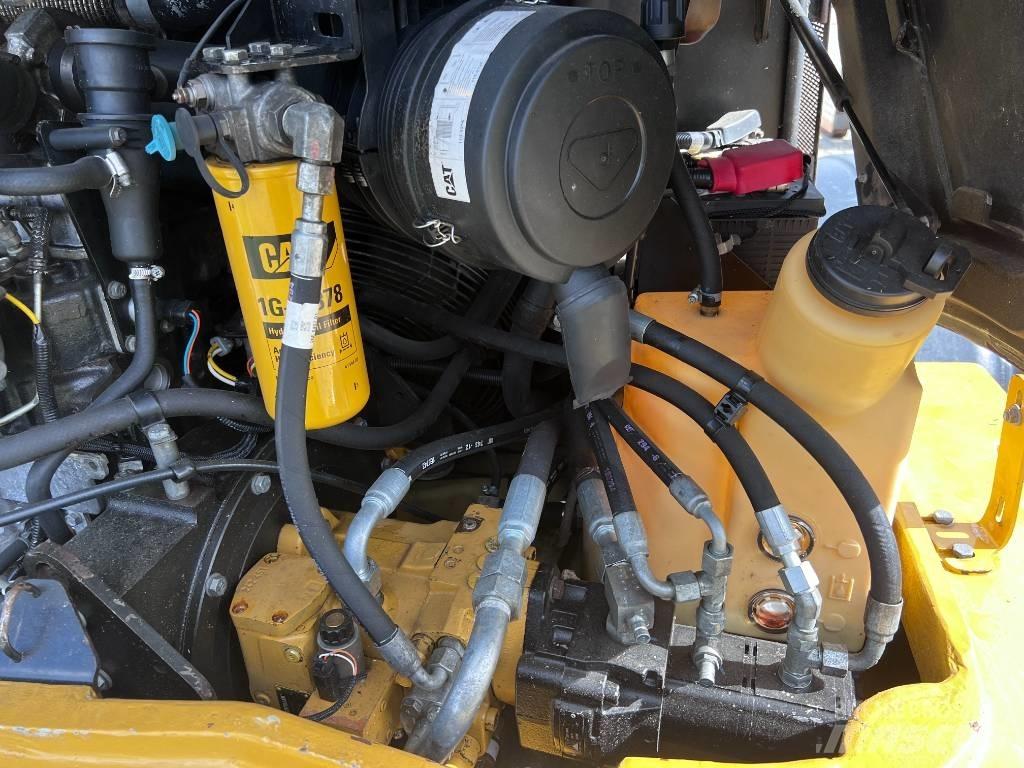 CAT 908 H Kolové nakladače