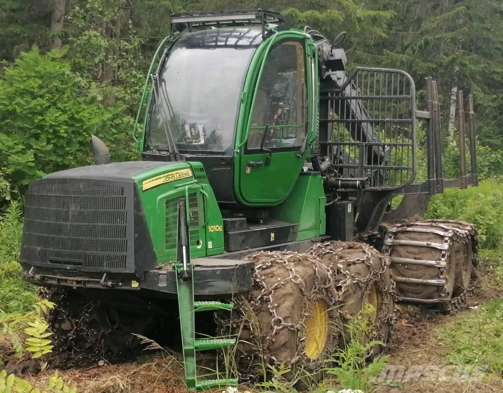 John Deere 1010 E Vyvážecí traktory