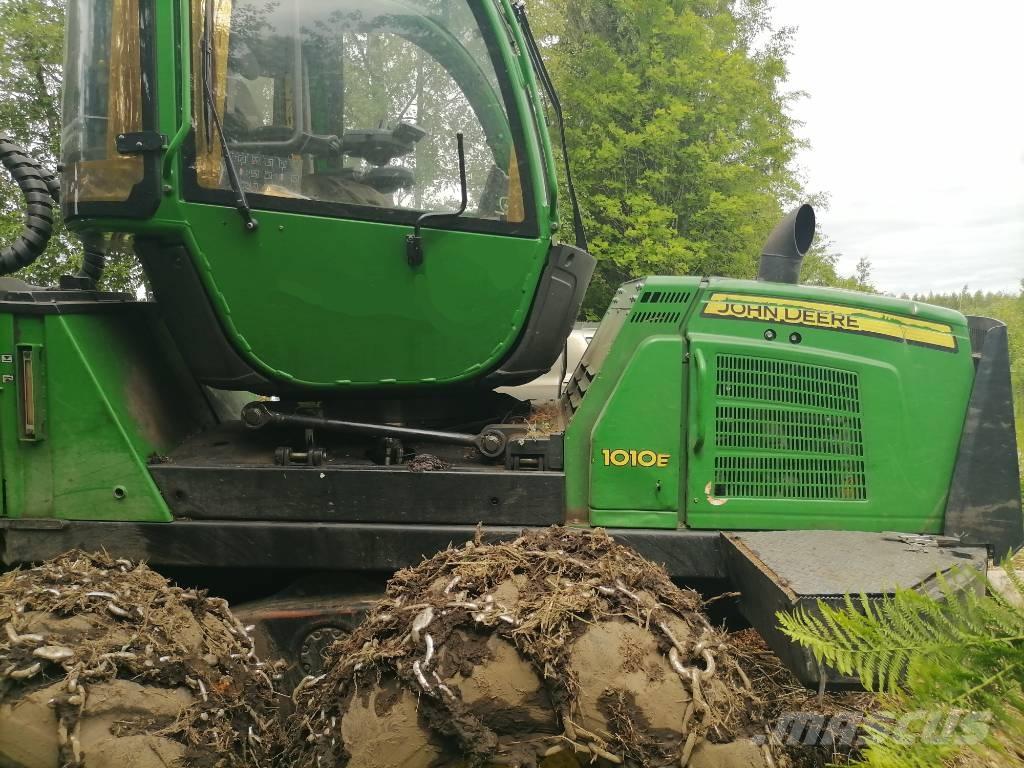 John Deere 1010 E Vyvážecí traktory