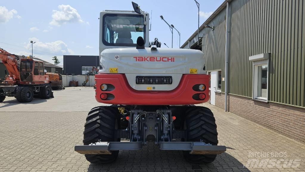 Takeuchi TB295W Kolová rýpadla