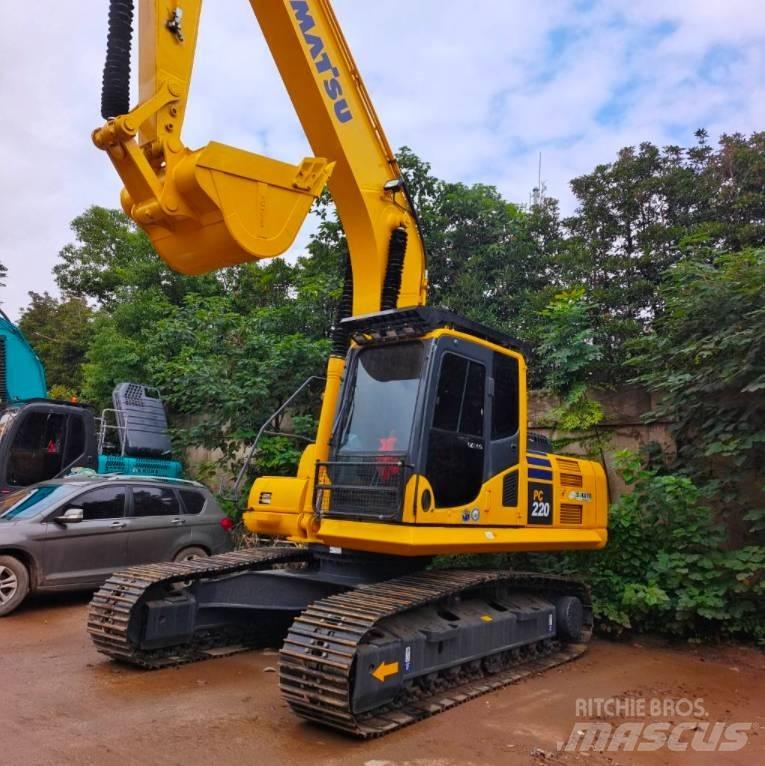 Komatsu PC 220-7 Pásová rýpadla