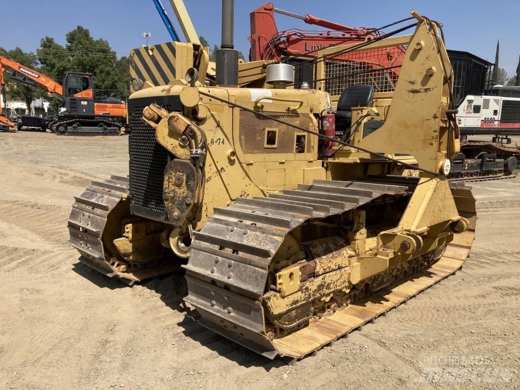 CAT D 6 D Pokladače potrubí