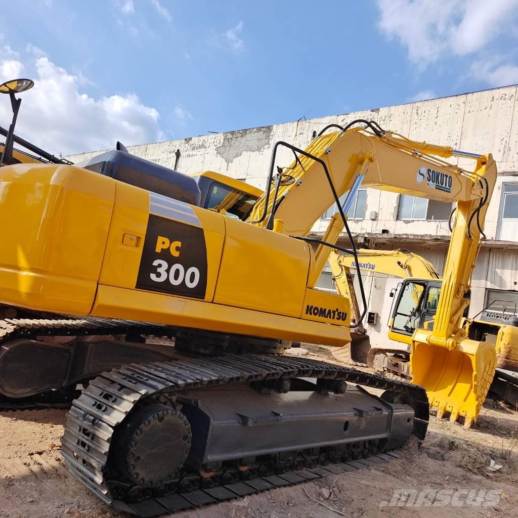 Komatsu PC 300 Pásová rýpadla
