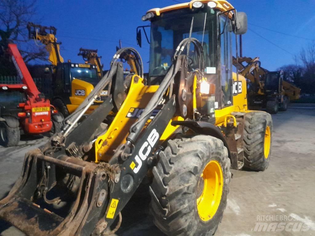 JCB 411 Teleskopické nakladače pro zemědělství