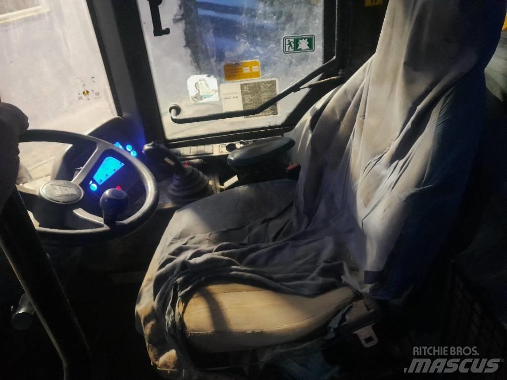 JCB 411 Teleskopické nakladače pro zemědělství