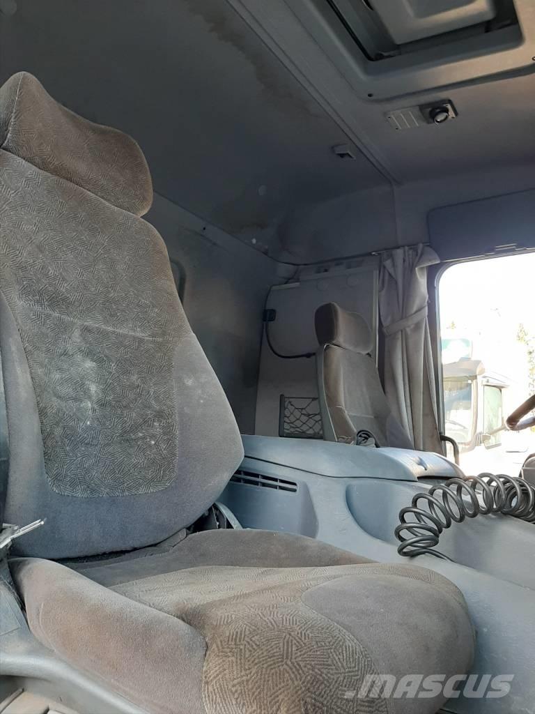 Scania P 124 Hákový nosič kontejnerů