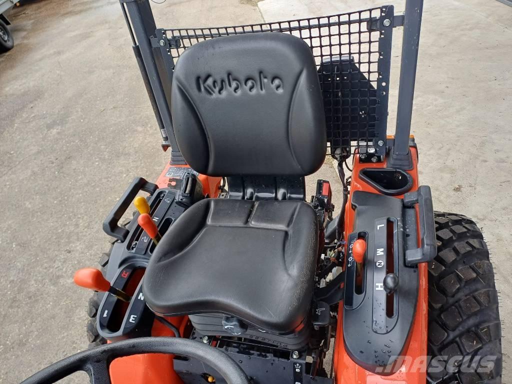 Kubota B1-241 Kompaktní traktory