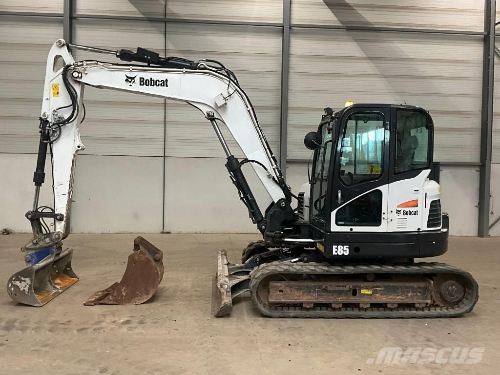 Bobcat E 85 Midi rýpadla 7t - 12t