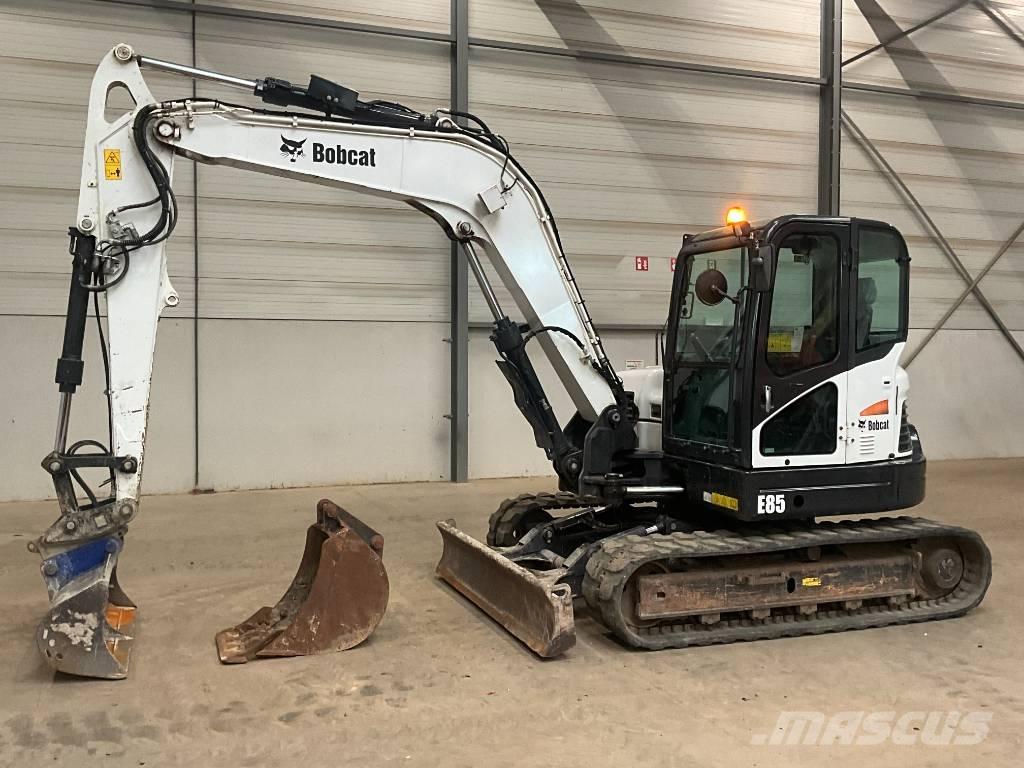 Bobcat E 85 Midi rýpadla 7t - 12t