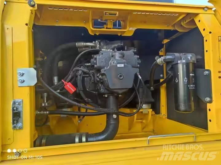 Komatsu PC350 Pásová rýpadla
