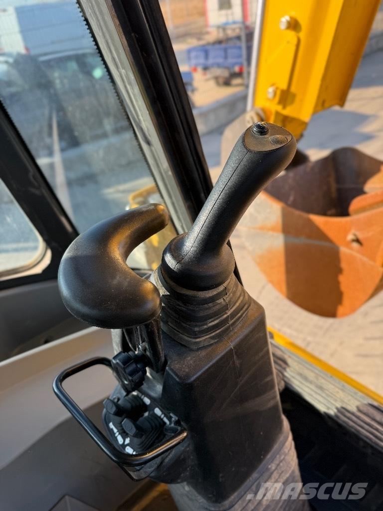 New Holland B 115 Rýpadlo-nakladače