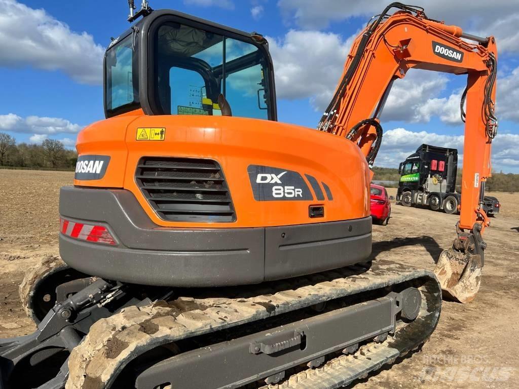 Doosan DX 85 R Midi rýpadla 7t - 12t