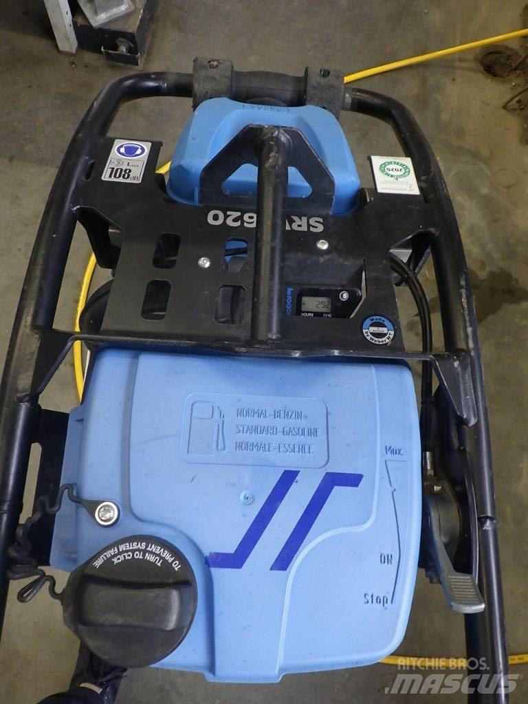 Weber SRV 620 Vibrační pěchy