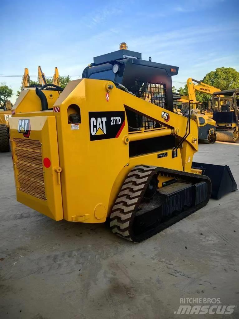 CAT 277 D Smykem řízené nakladače