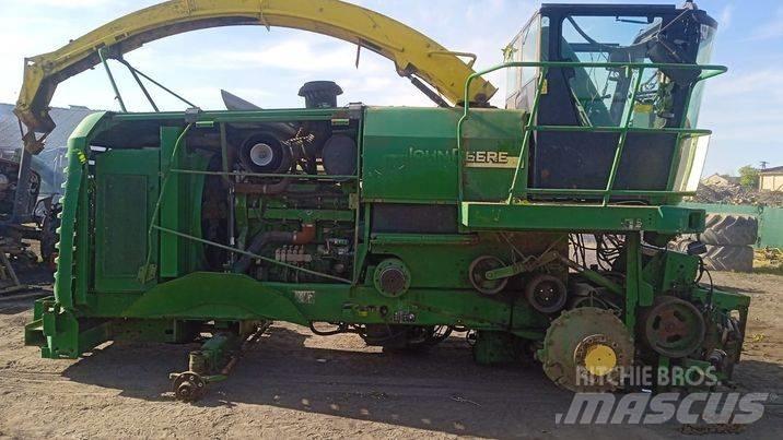 John Deere 7300  arm Výložníky a lžíce