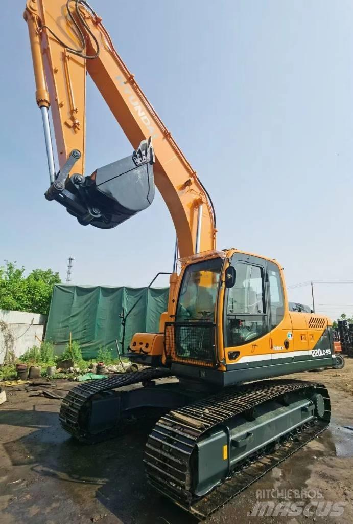 Hyundai R220LC-9 Pásová rýpadla