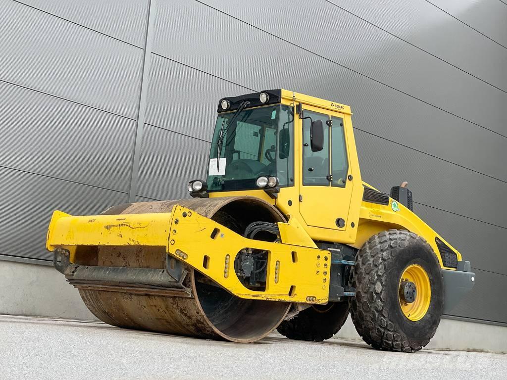 Bomag BW 213 DH-4i Tahačové válce