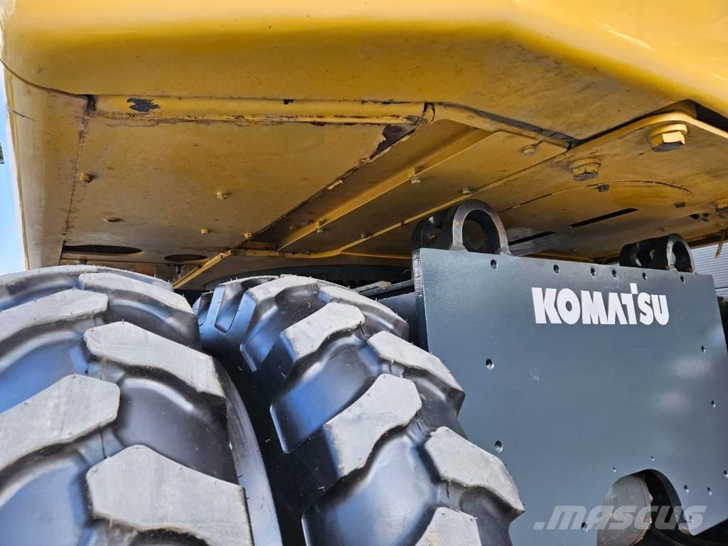Komatsu PW 148-8 Kolová rýpadla