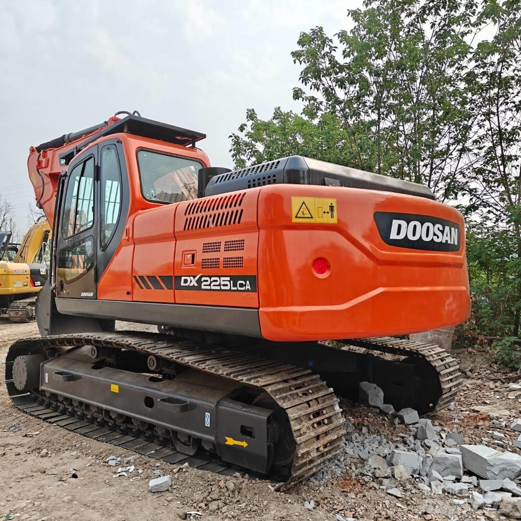Doosan DX225-9C Pásová rýpadla
