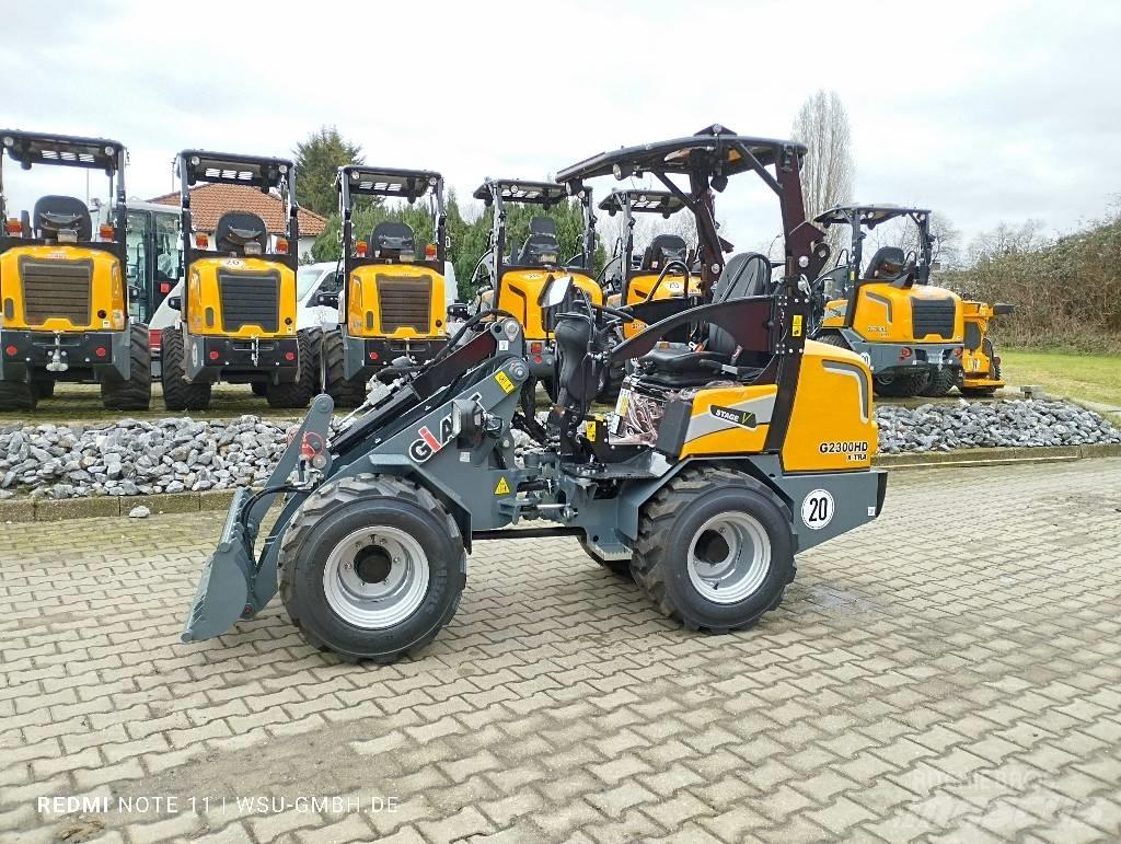 GiANT G2300 Xtra HD Smykem řízené nakladače