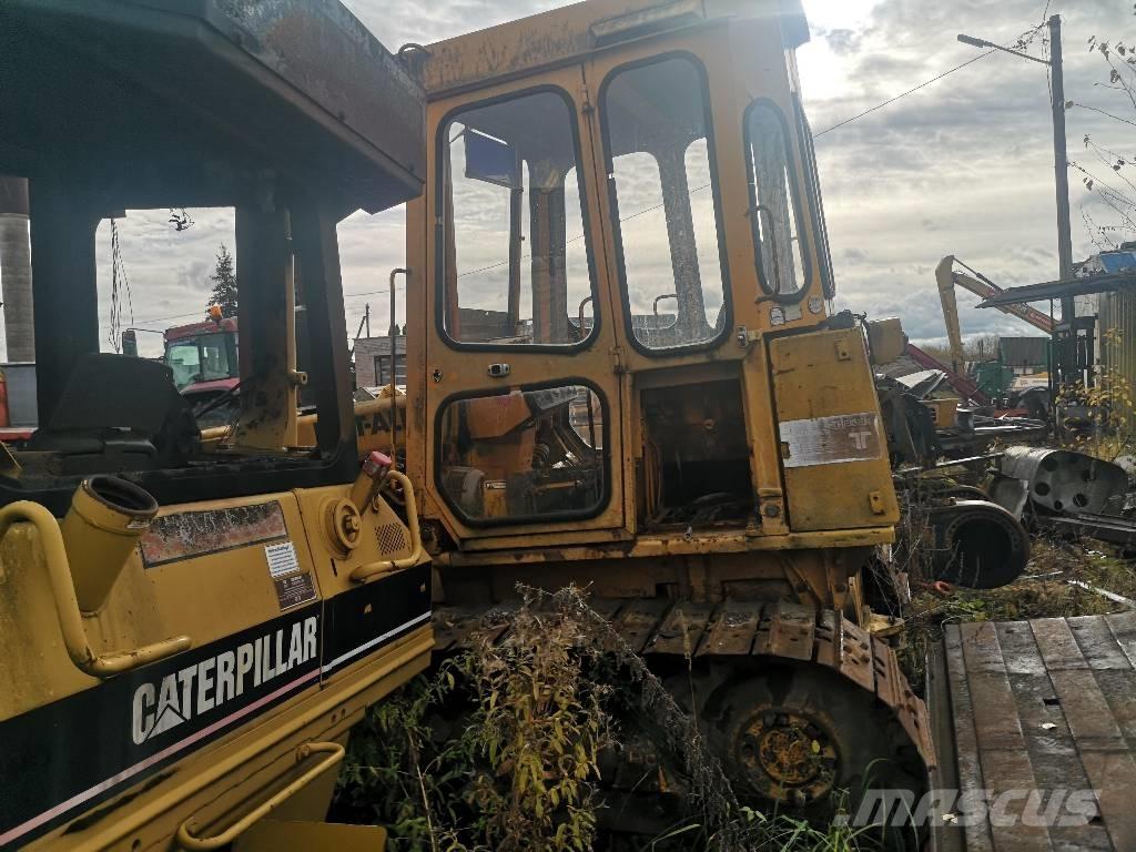 CAT D 5 M XL Pásové dozery