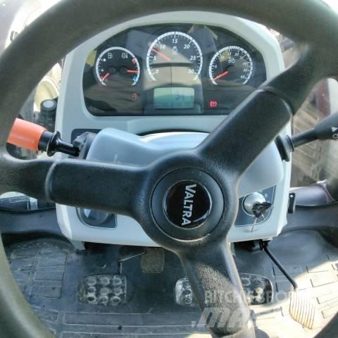 Valtra N 174 Traktory